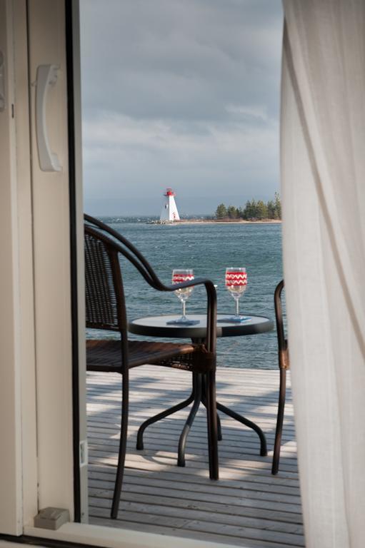Dunlop Inn Baddeck Exterior photo